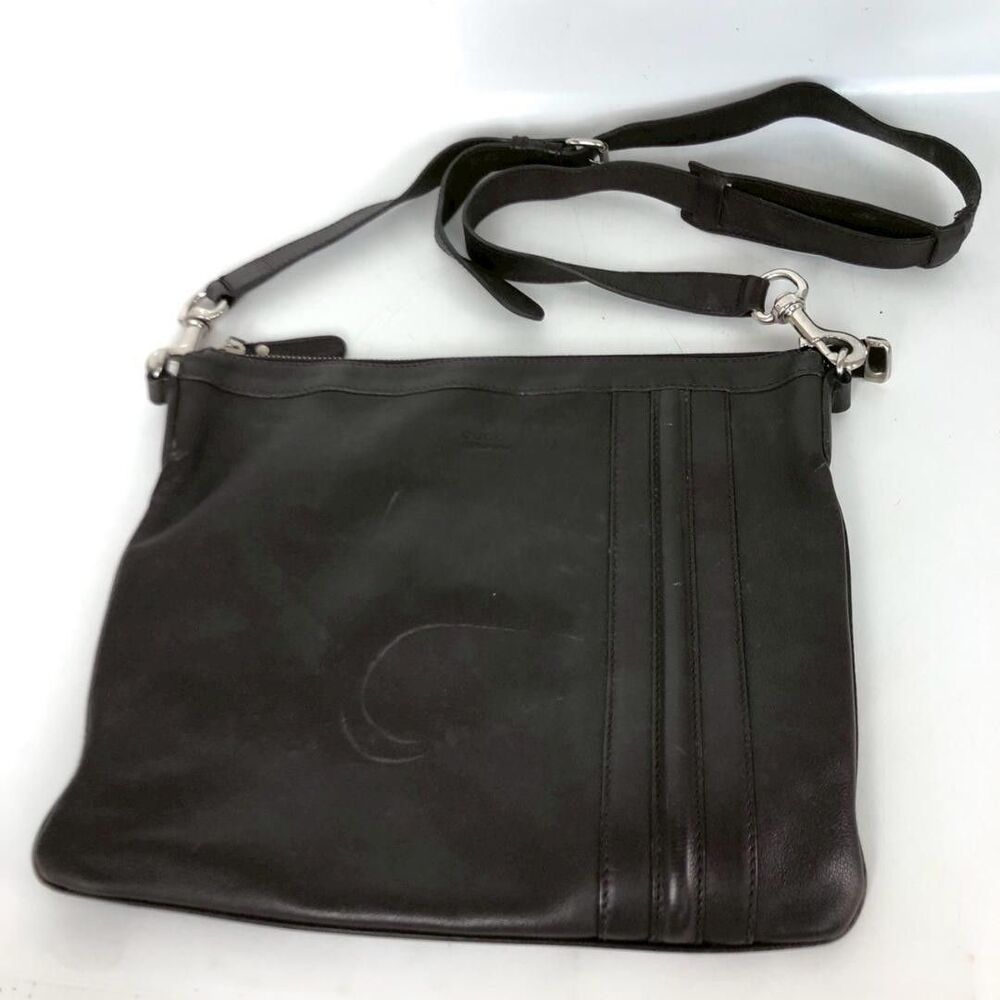 GUCCI Leather Shoulder Bag Black Messenger Embossed Slim